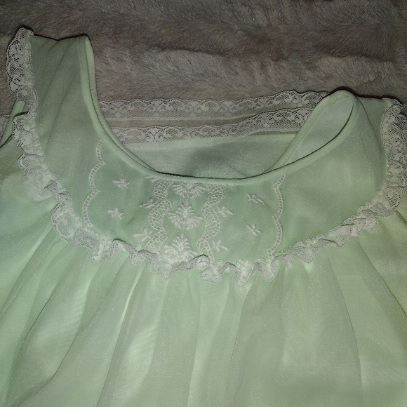 🍏 A Sweetly Mint Lace Orchard Nightgown – Vintage Pastel Dream - Picture 3 of 8